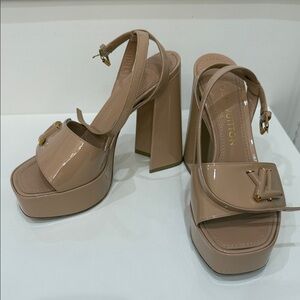 Louis Vuitton Beige Patent Platform Sandals
